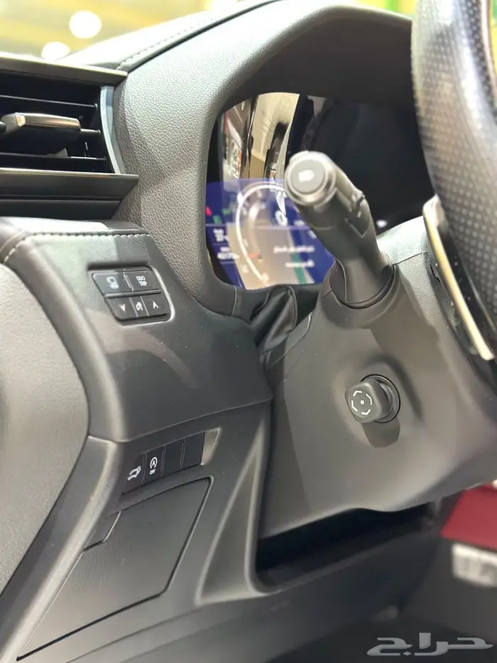 لكزس 2024 LX600 فئة اف سبورت عبداللطيف جميل. 27