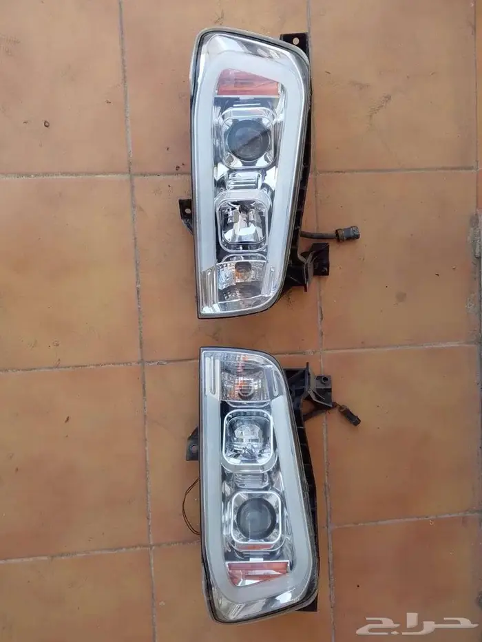 للبيع اصطبات وشمعات تشارجر 2010 4