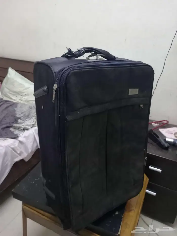 شنطه سفر مستعمله مقاس 24 0