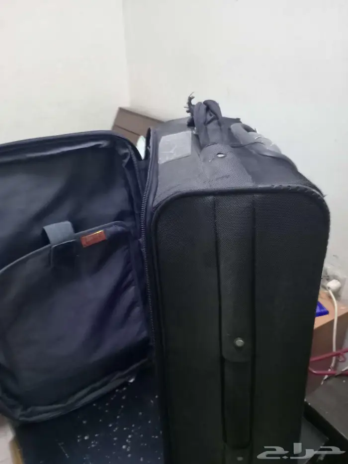 شنطه سفر مستعمله مقاس 24 7