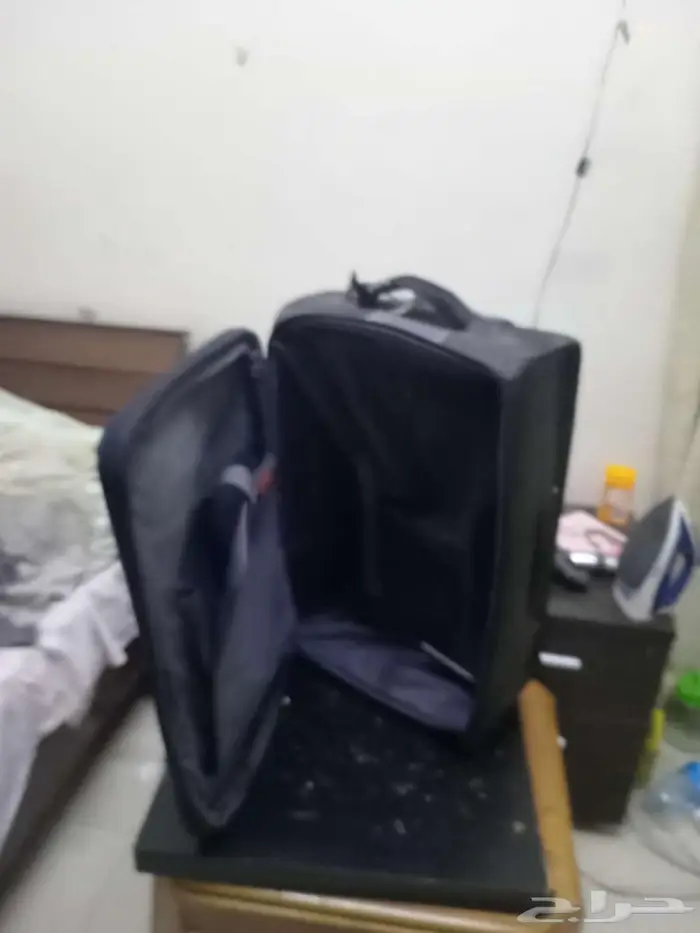 شنطه سفر مستعمله مقاس 24 8