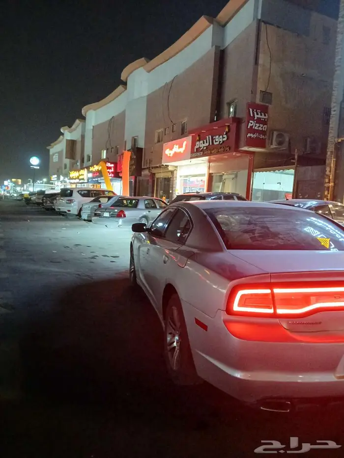 دودج تشارجر 2012 سعودي اللون فضي 1