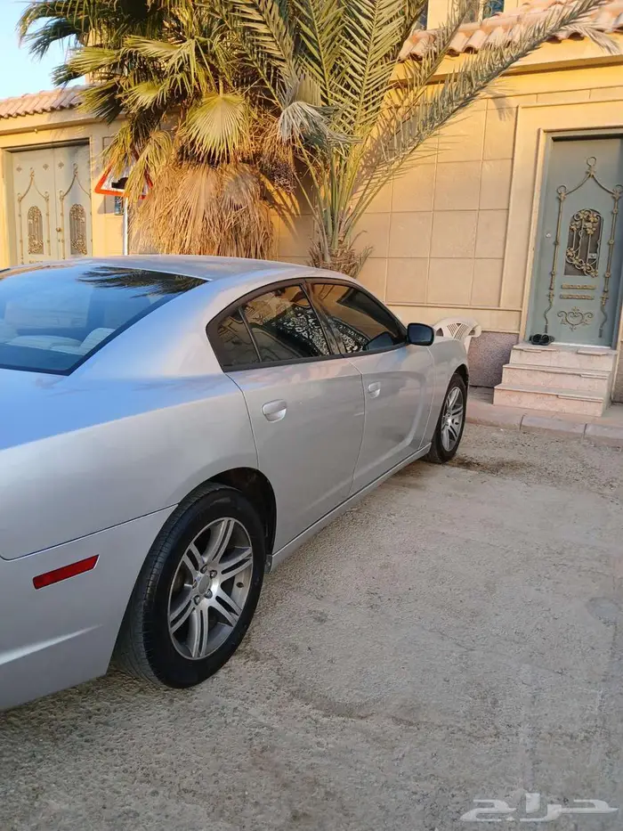 دودج تشارجر 2012 سعودي اللون فضي 3