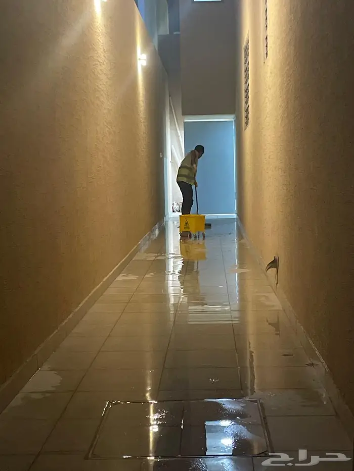 شركة خدمات تنظيف ممرات وسلالم واسطح 1