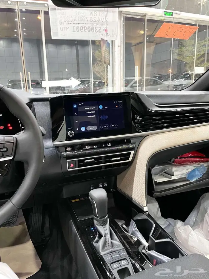 تويوتا كامري LE هايبرد 2025 سعودي ابيض وتيتانيوم 20