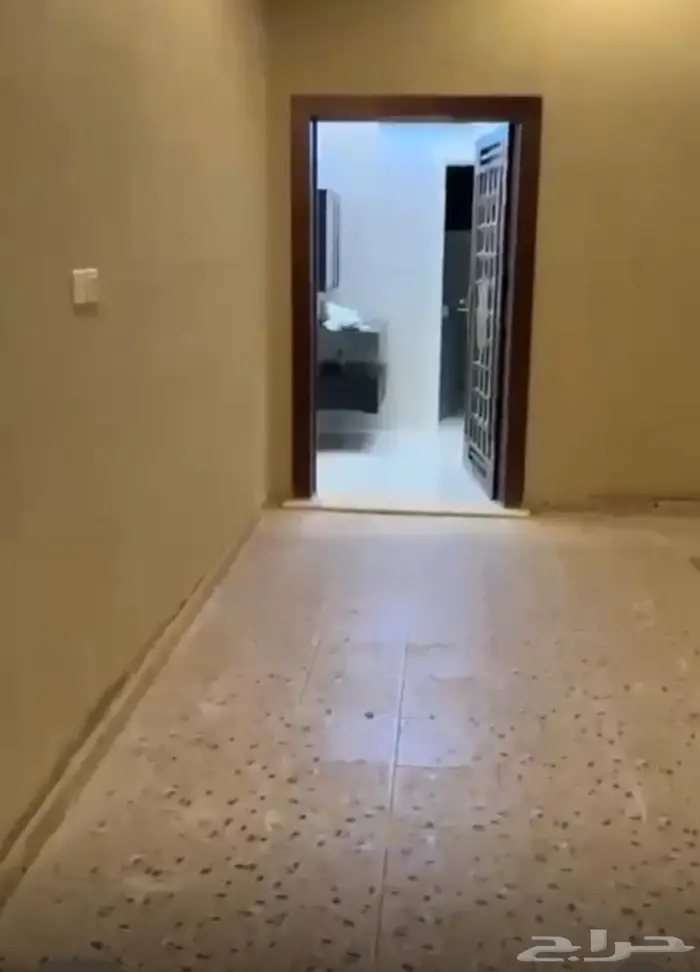 ملحق مع سطح مستقل الوسام 3 6