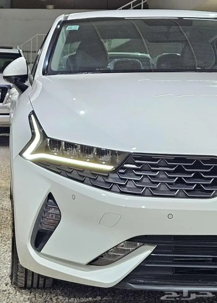 كيا K5 .. 2023 10