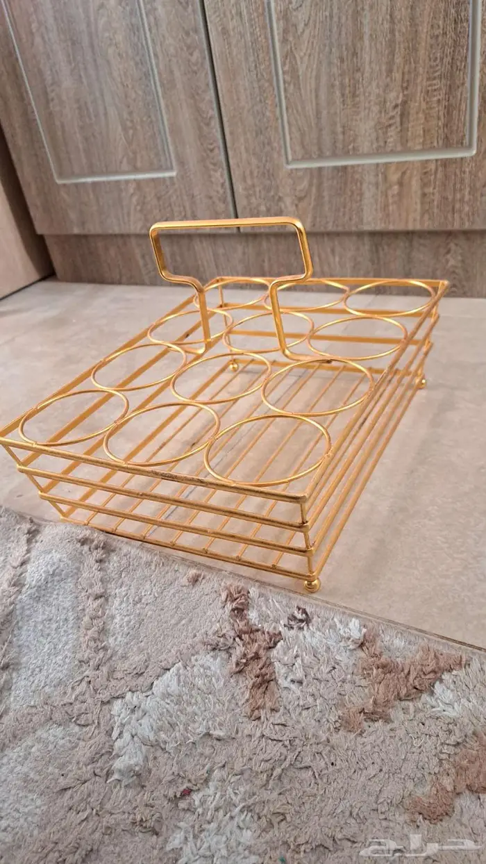 ستاند ذهبي لترتيب الأكواب 0