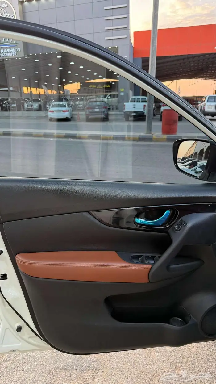 اكستريل 2020 فل كامل دبل 7 مقاعد عداد200 ألف 7