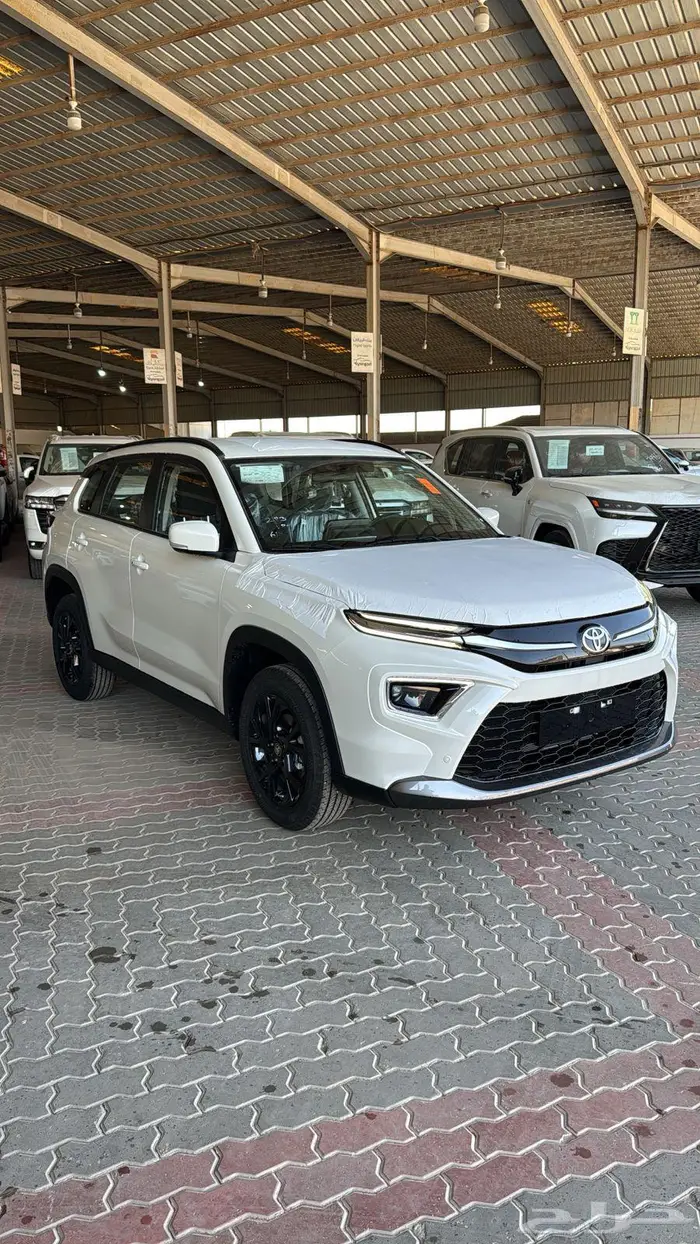 تويوتا أوربان كروز GL 2026ابيض 1