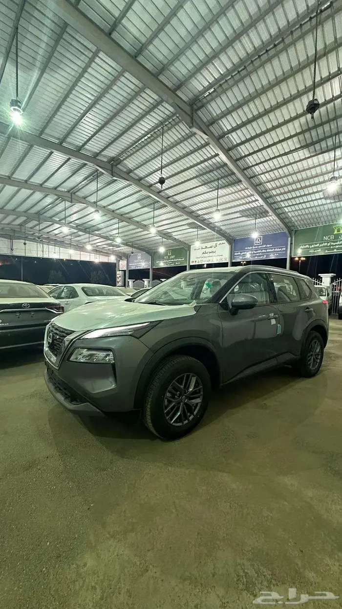 نيسان اكس تريل ستاندر دبل 7 مقاعد 2025 1