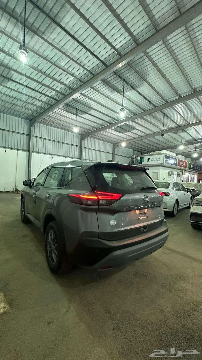 نيسان اكس تريل ستاندر دبل 7 مقاعد 2025 4