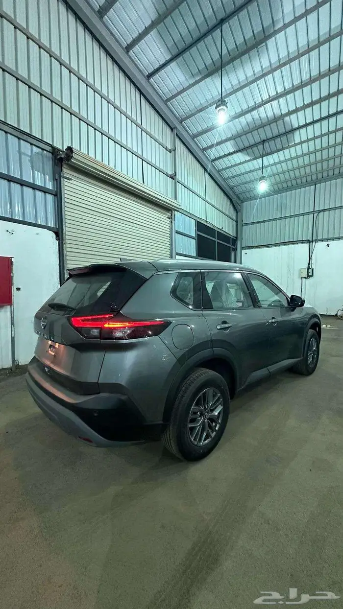 نيسان اكس تريل ستاندر دبل 7 مقاعد 2025 5