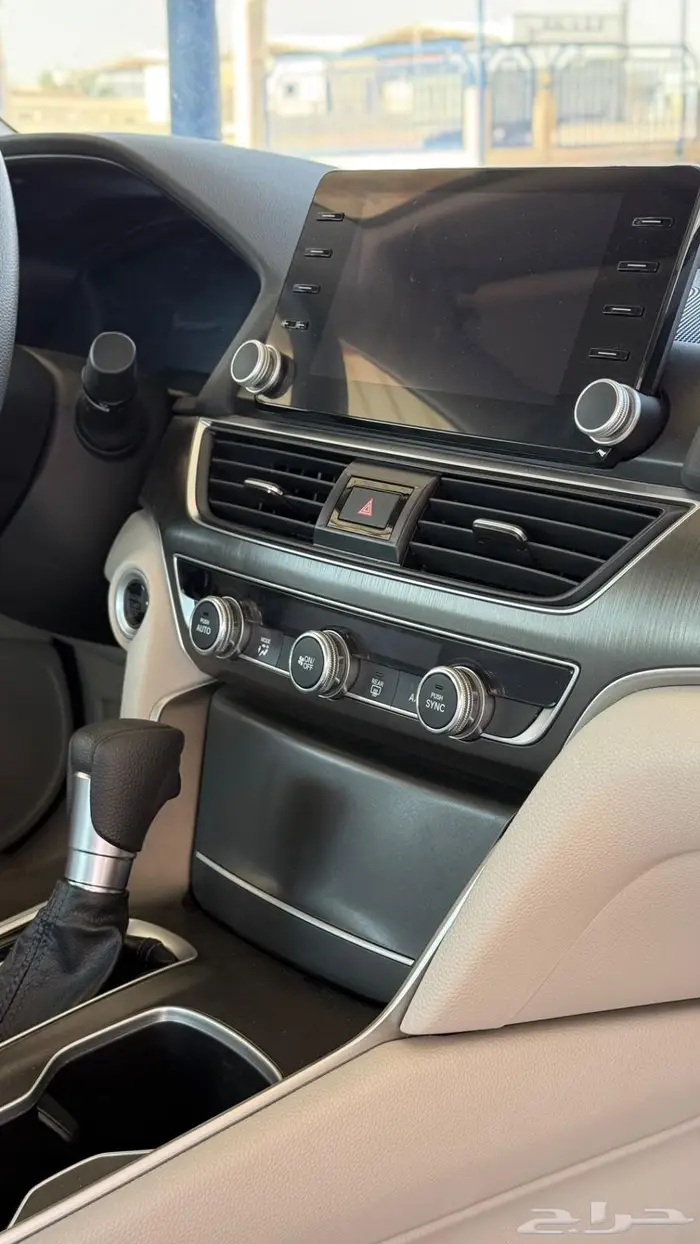 هوندا اكورد 2022 ستاندر عداد 44 الف فقط 19