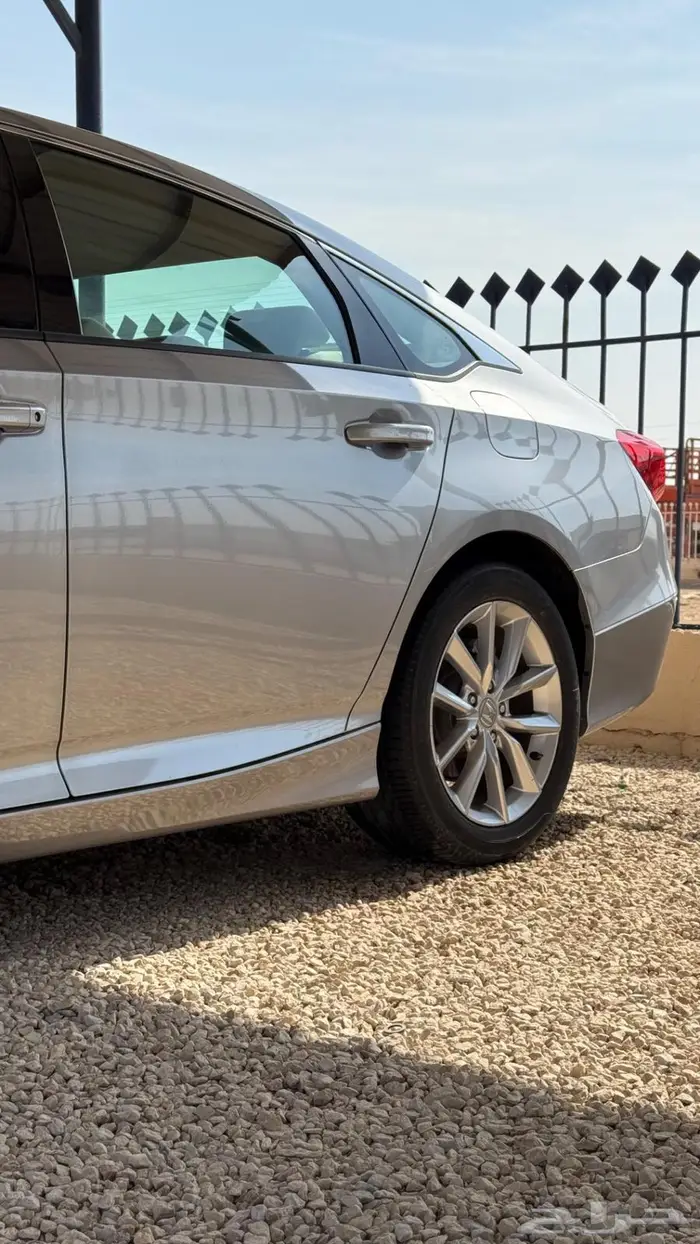 هوندا اكورد 2022 ستاندر عداد 44 الف فقط 7