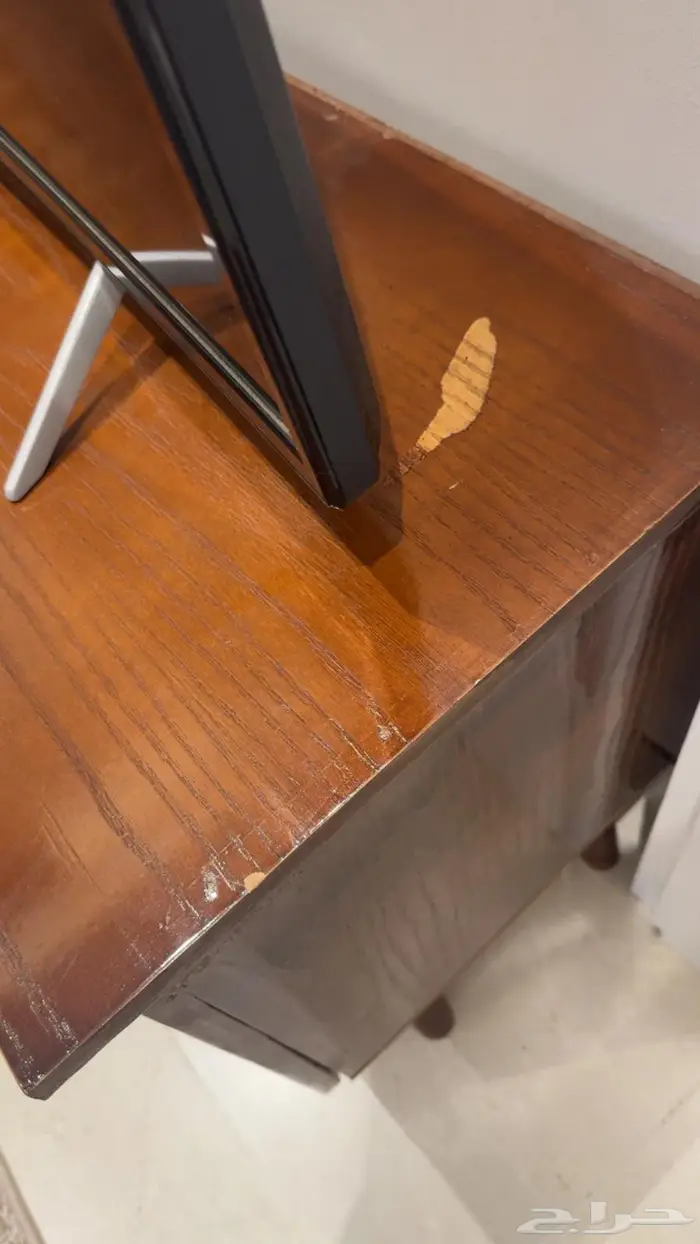 طاولة تلفزيون او مكتبة تلفزيون 3