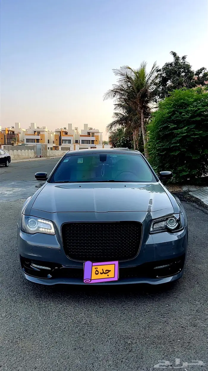 كاريسلر S 300 فل بنورما بدي وكالة 8 سلندر إسمنتي مالك أول 1