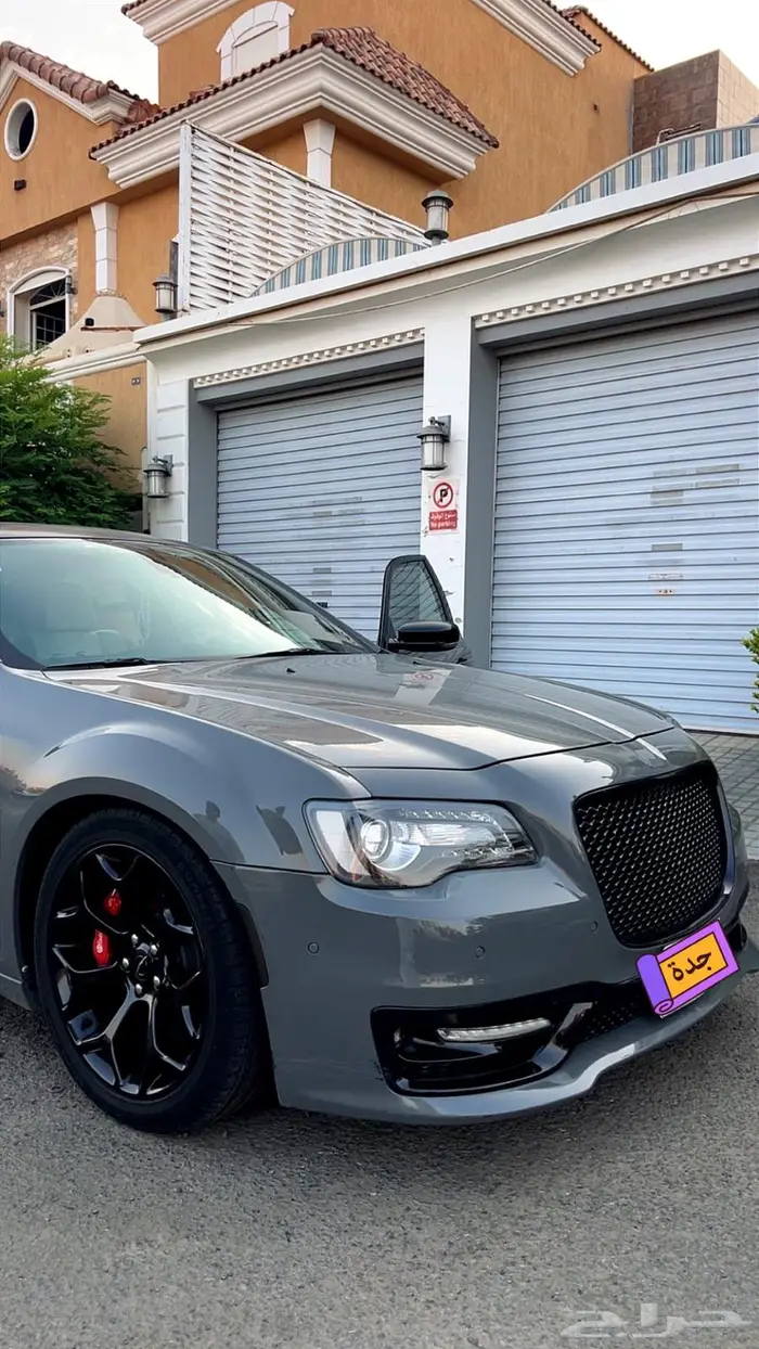 كاريسلر S 300 فل بنورما بدي وكالة 8 سلندر إسمنتي مالك أول 0