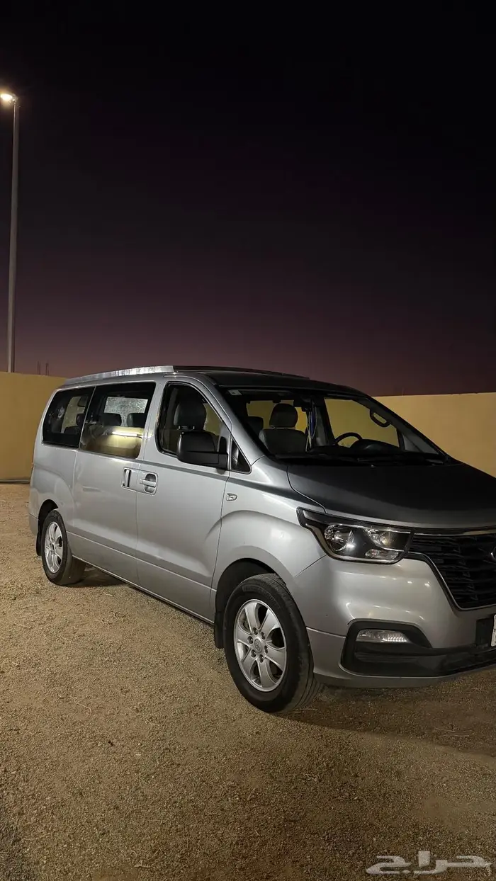 للبيع فان H1 بتجهيزات وزارة النقل 3