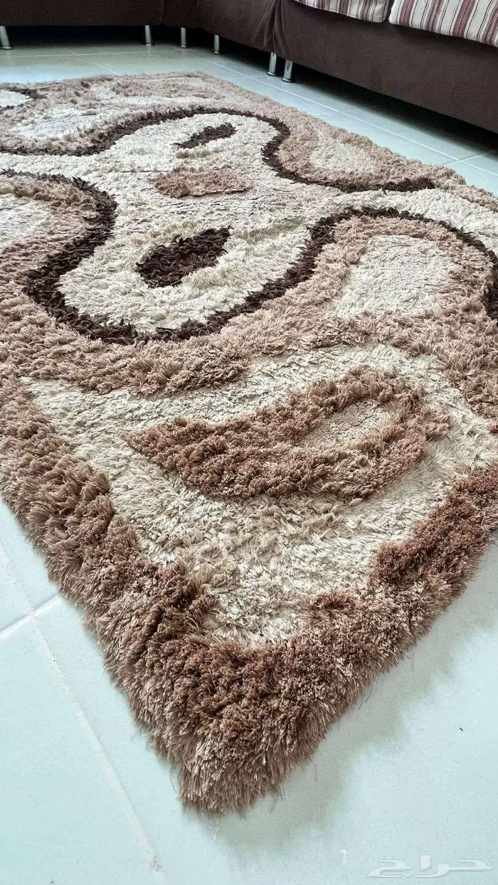 سجادة نظيفة مستعملة للبيع 1