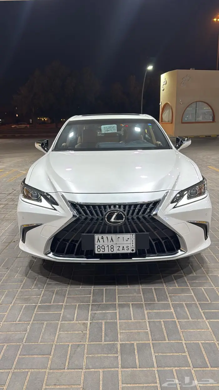 لكزس 2025 250 ES عبداللطيف جميل شبه اصفار 3