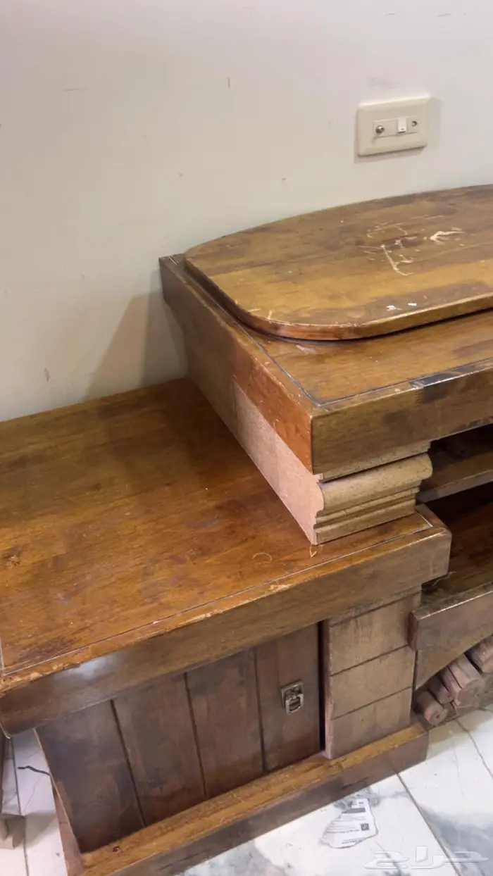 طاولة تلفزيون 1