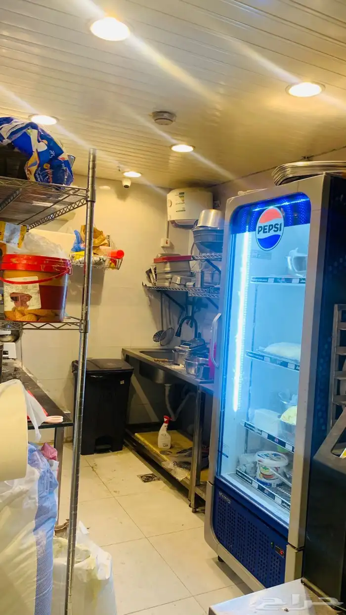 محل معجنات وحلويات جاهز لتشغيل 1