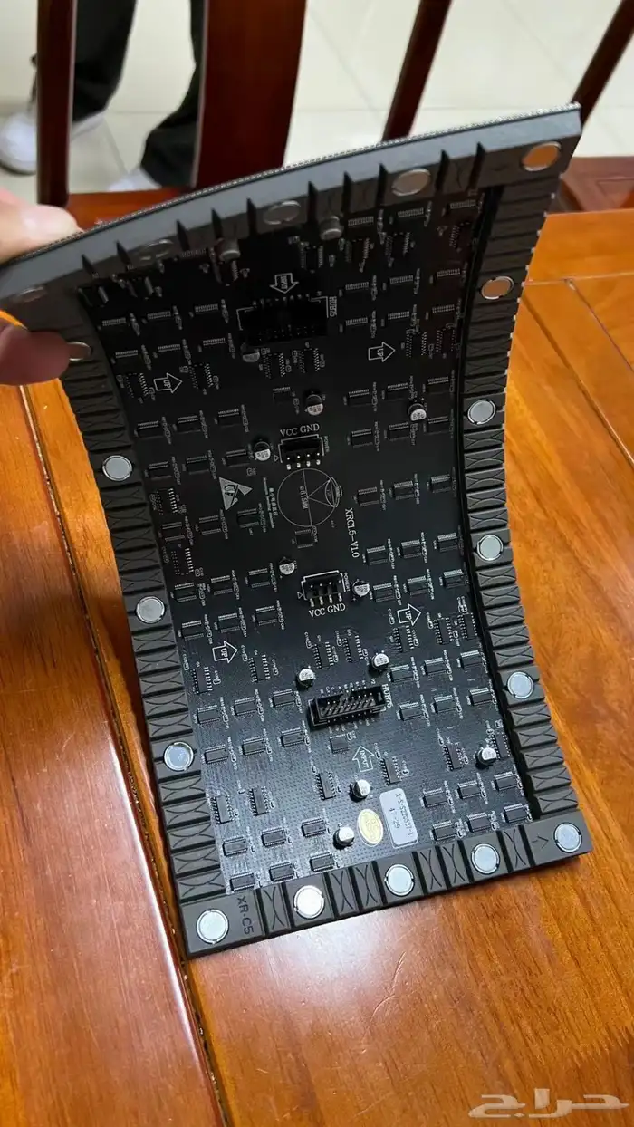 OmniHub شاشات LED   كل شيء للشاشات الإعلانية والفعاليات 11