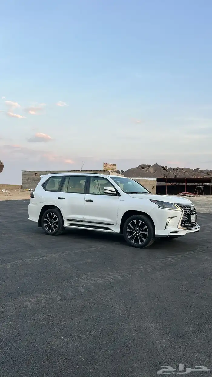 للبيع جيب لكزس 2016 7
