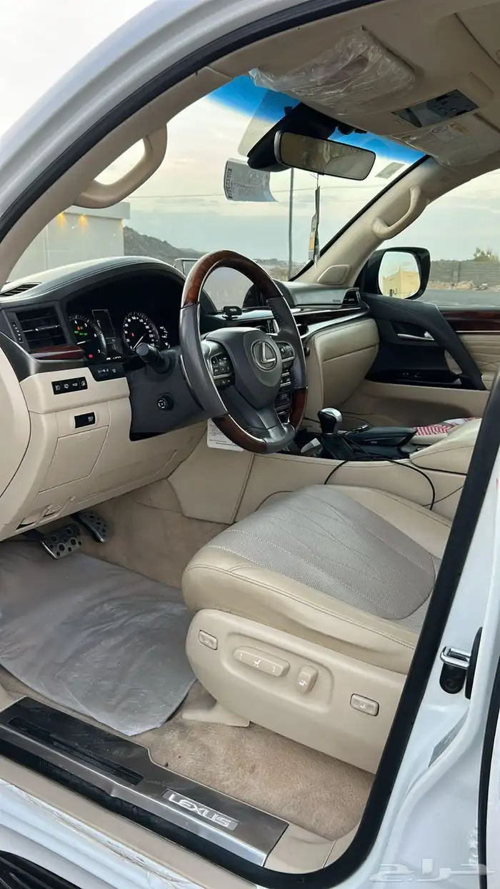 للبيع جيب لكزس 2016 8