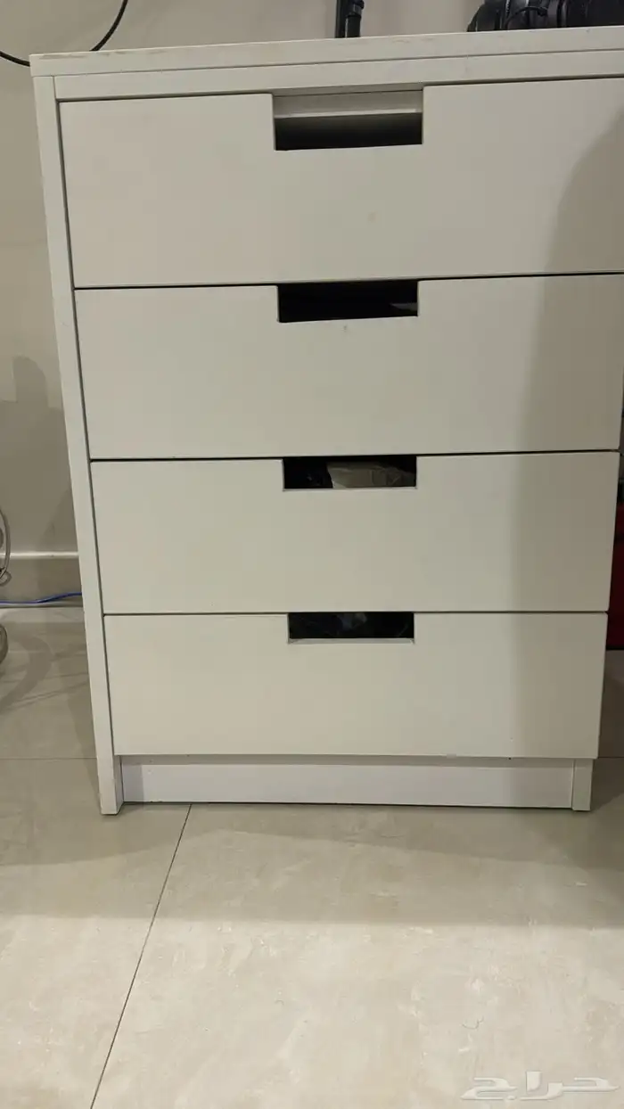 طاولة مكتب 4