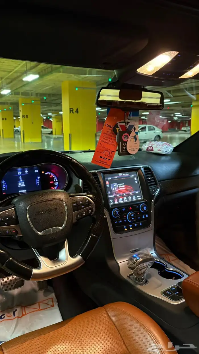 قراند شروكي ((SRT)) 18