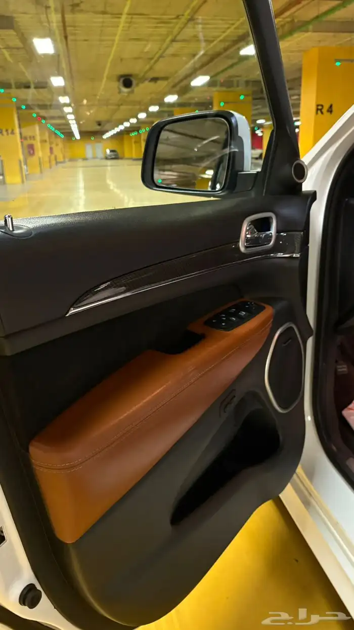 قراند شروكي ((SRT)) 27