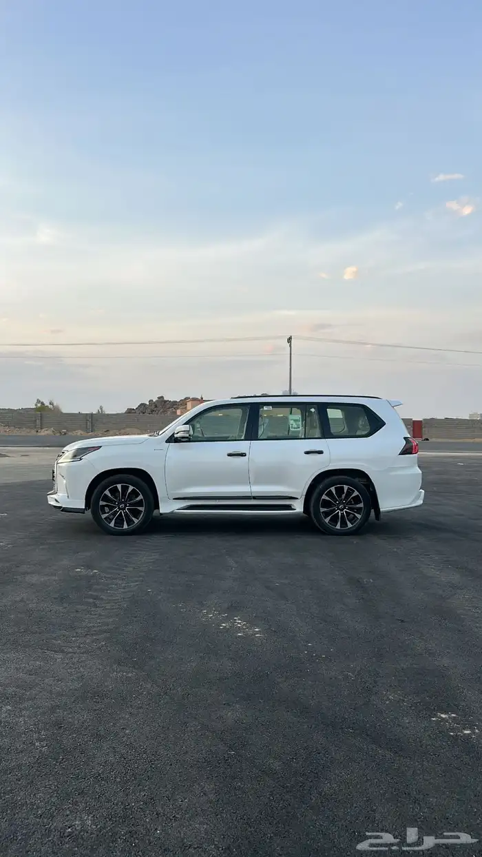 للبيع جيب لكزس 2016 5