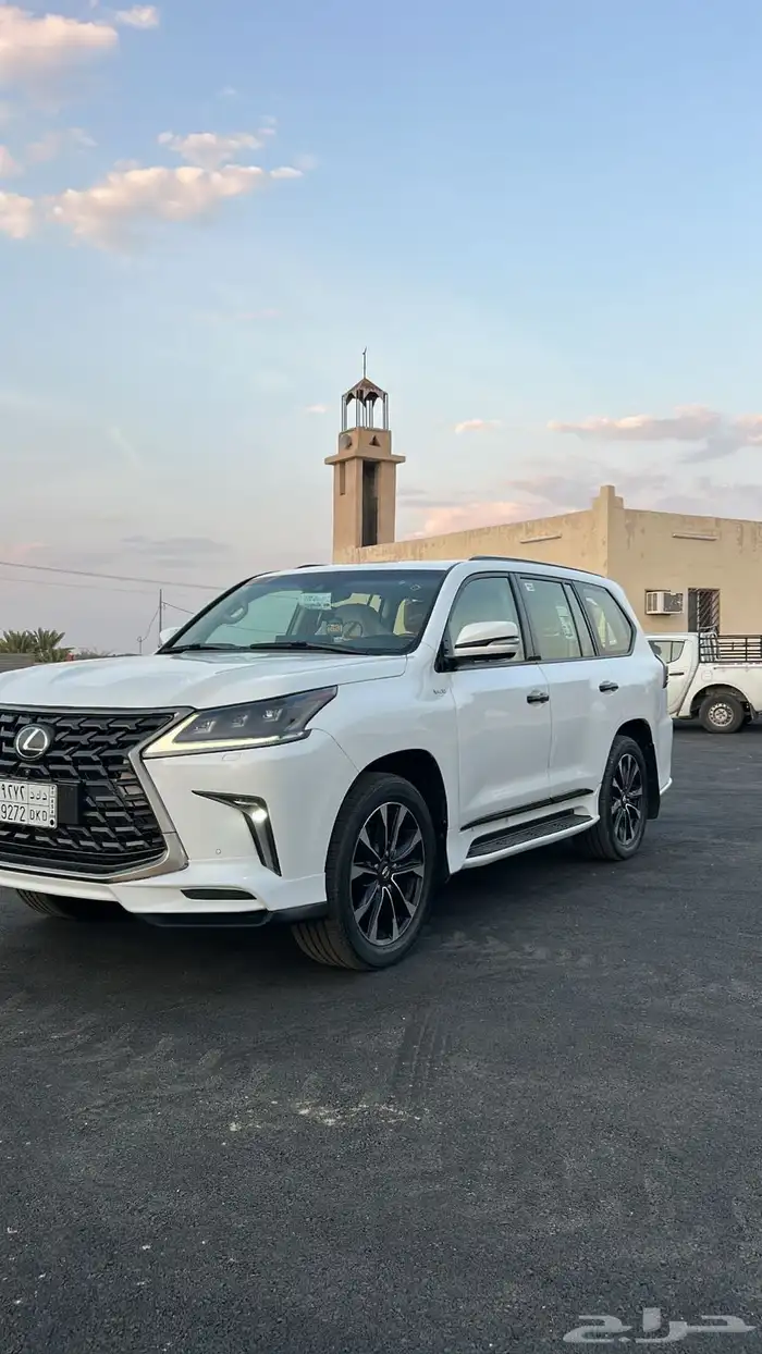 للبيع جيب لكزس 2016 1