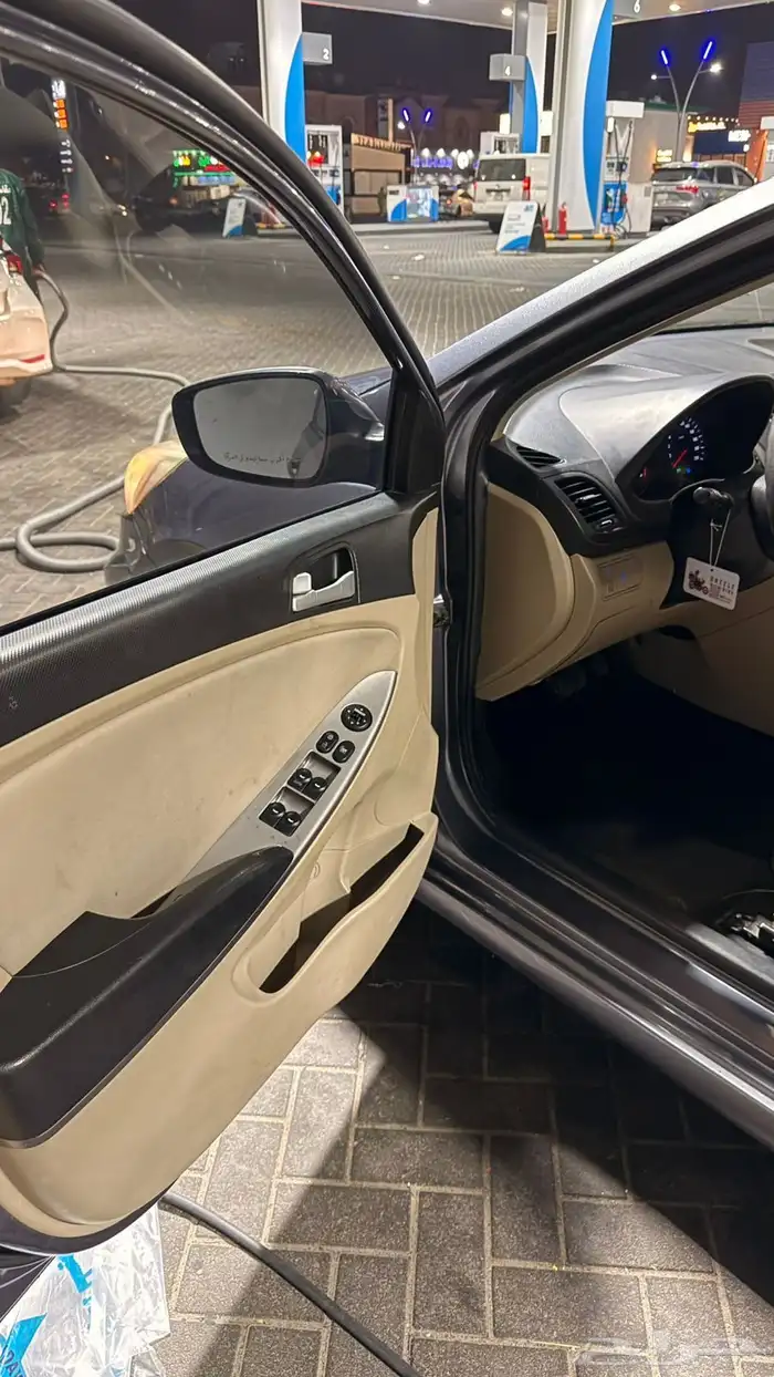 للبيع اكسنت 2017 16