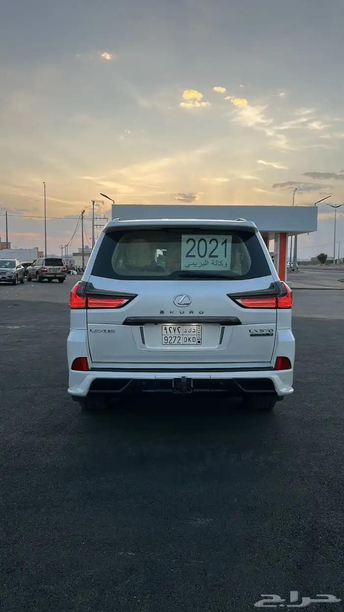 للبيع جيب لكزس 2016 3