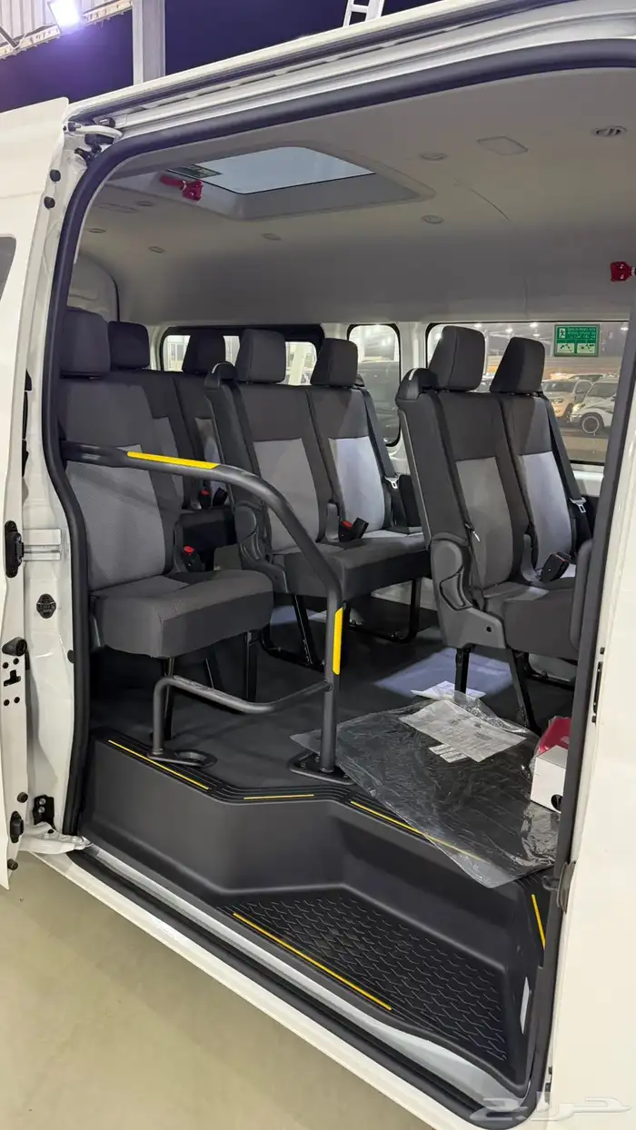 تويوتا باص هاي اس 13 راكب ديزل موديل 2026 16