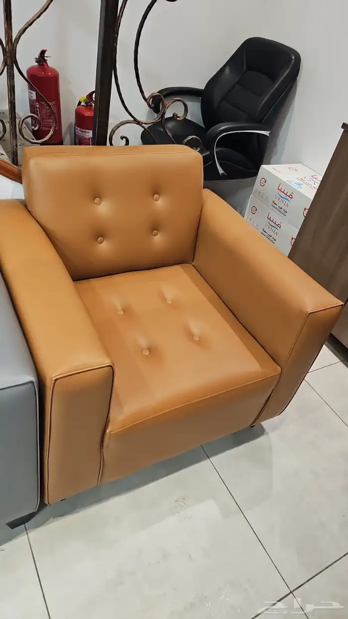 كنب جلد ملكي لون جملي 1