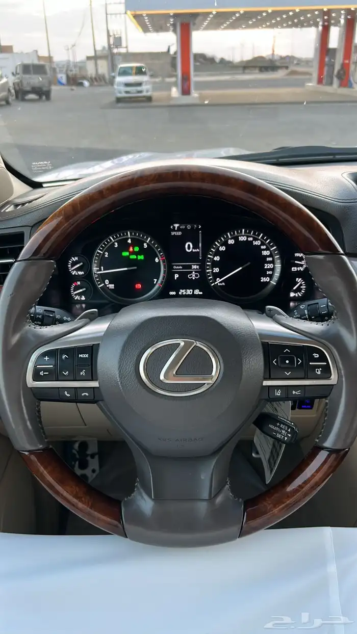 للبيع جيب لكزس 2016 6