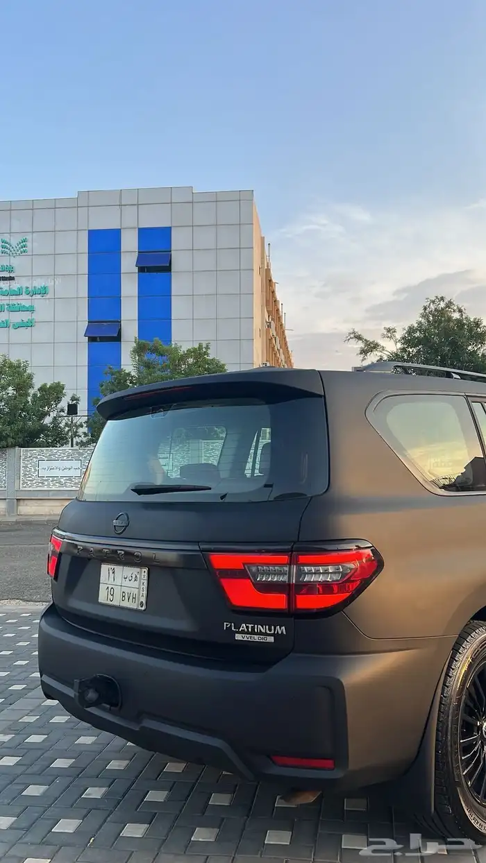 للبيع باترول بلاتينيوم 2010 مرهم داخلي وخارجي2024 (400 حصان 11