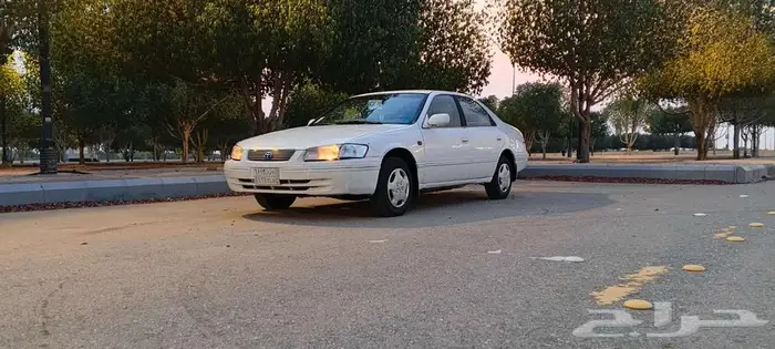 للبيع كامري 1