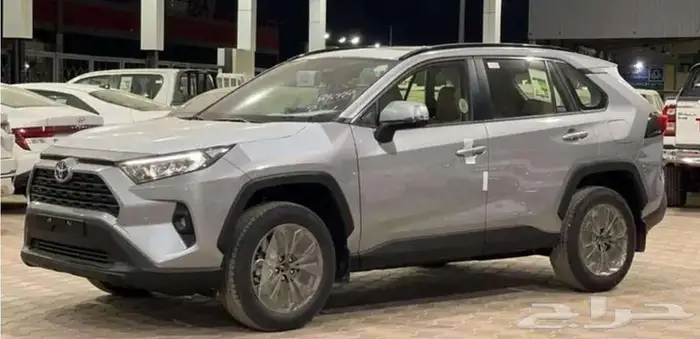 تويوتا راف فور فضي نص فل 2025 عرض خاص 3