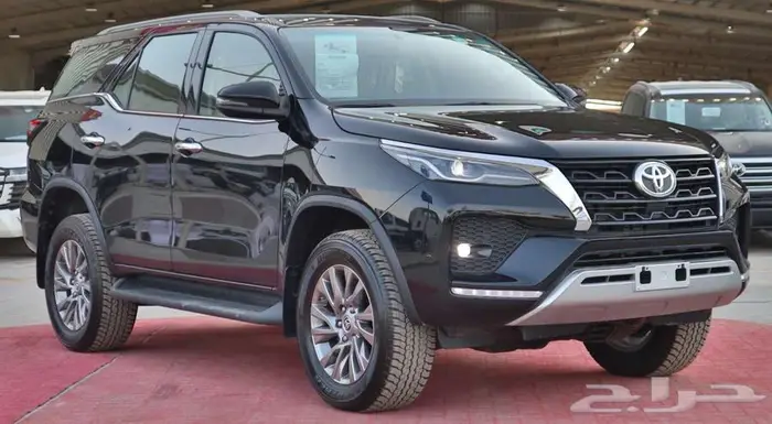 فورتشنر VX2رادار و بدون رادار 2.8 ديزل 2024 سعودي 9