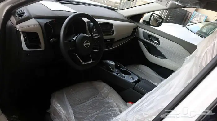 نيسان اكستريل 7 راكب 2025 بدون دبل ابيض كاش - اقساط 8