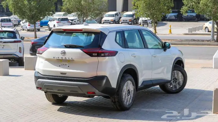 نيسان اكستريل 7 راكب 2025 بدون دبل ابيض كاش - اقساط 6