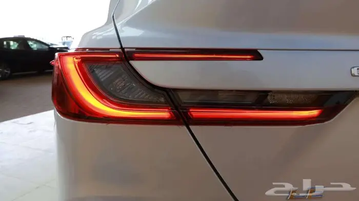 تويوتا كامري LE بنزين 2025 7