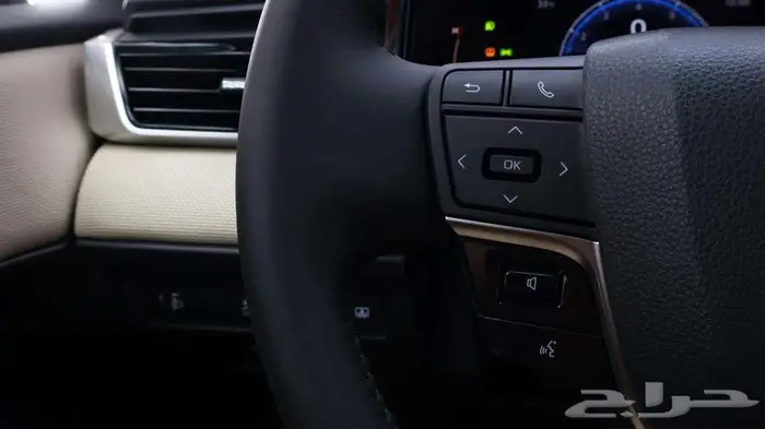 تويوتا كامري LE بنزين 2025 17