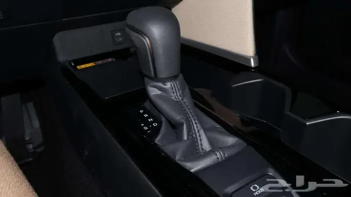 تويوتا كامري LE بنزين 2025 31