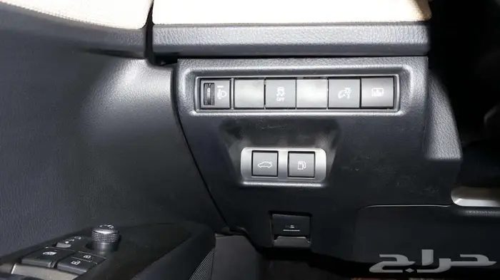 تويوتا كامري LE بنزين 2025 23